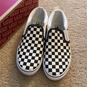 Unisex Vans, NWT. Size 3.